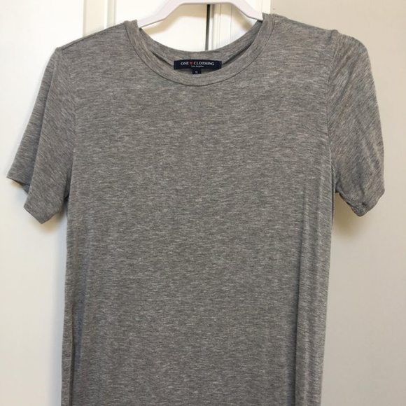 Gray Top - Picture 1 of 4